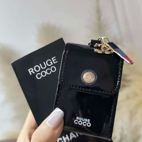 CHANEL Rouge Coco Patent Lipstick Case Pouch With Charm -Spring 2025 -Case ONLY - Picture 1 of 2